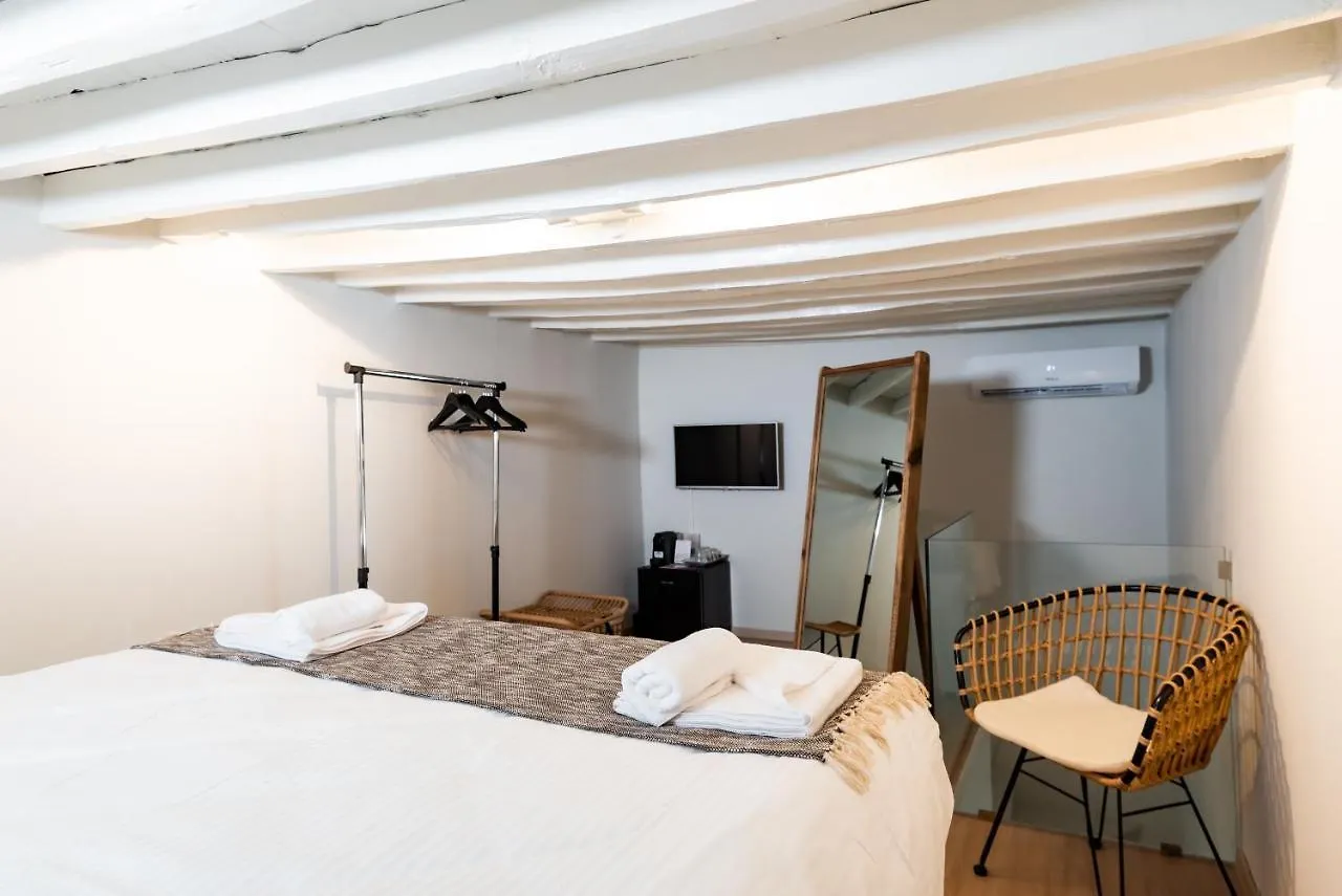Aparthotel Guru Accommodations Mykonos Town Greece