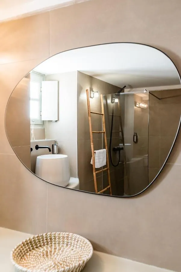 Guru Accommodations Mykonos Town Greece